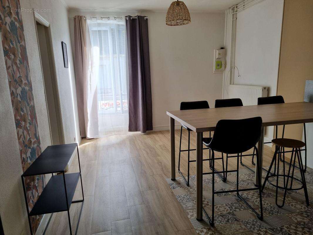 Appartement à NOZAY