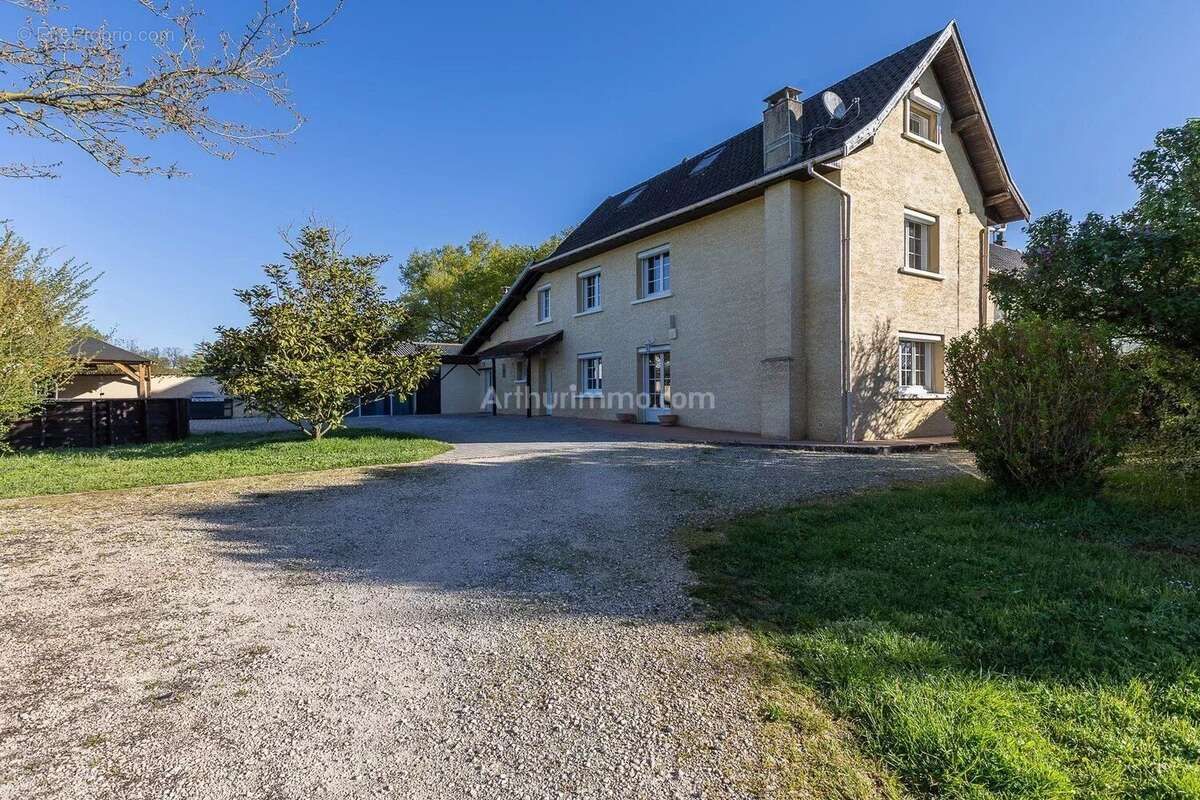 Maison à MORESTEL