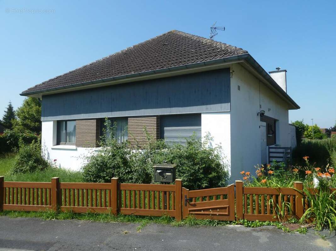 Commerce 108 m² à Tilloy-Lez-Cambrai  - photo 2
