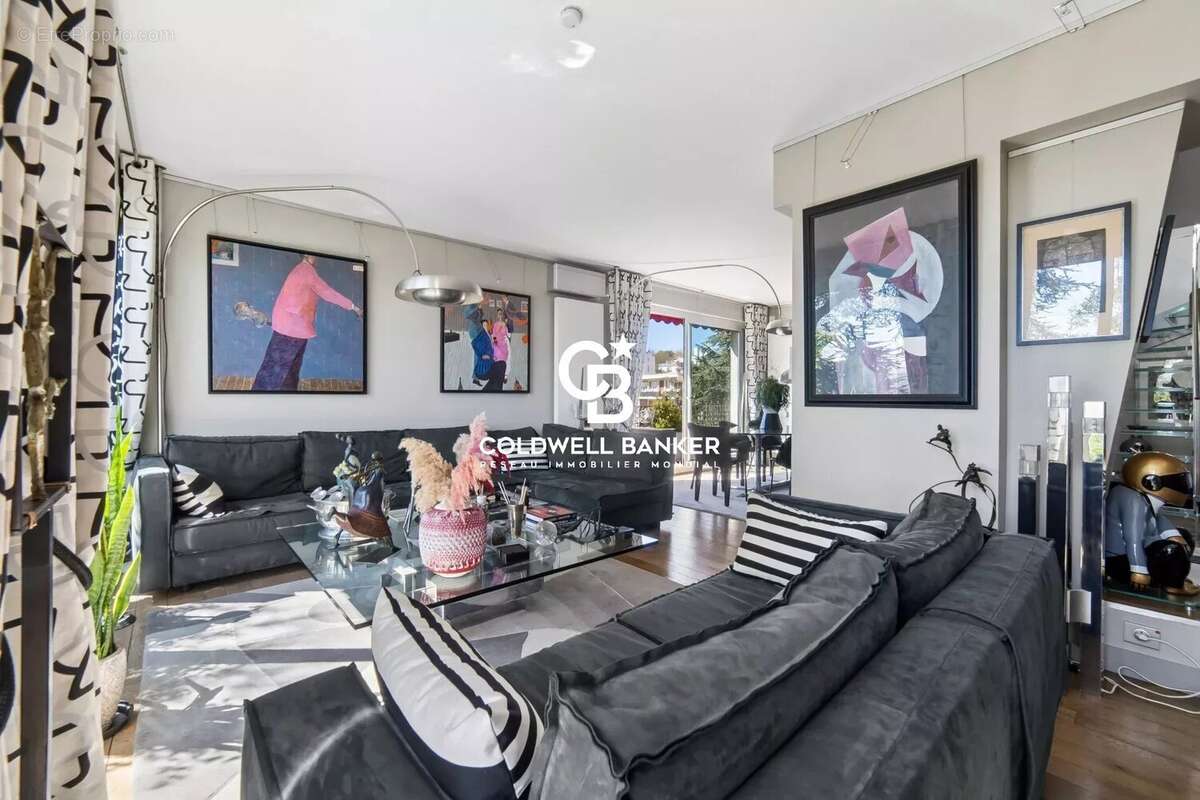 Appartement à SURESNES