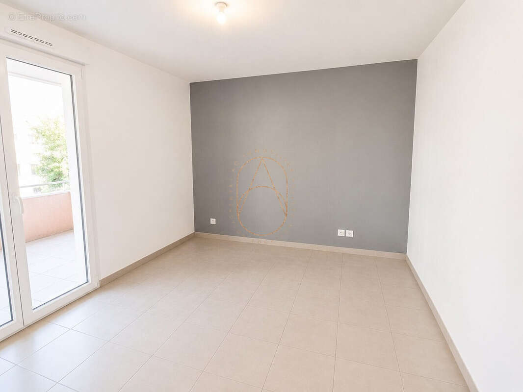 Appartement 41 m² à Juvignac  - photo 4