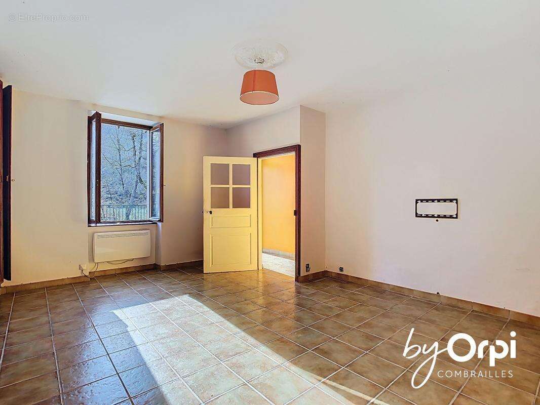 Maison à LA PETITE-MARCHE