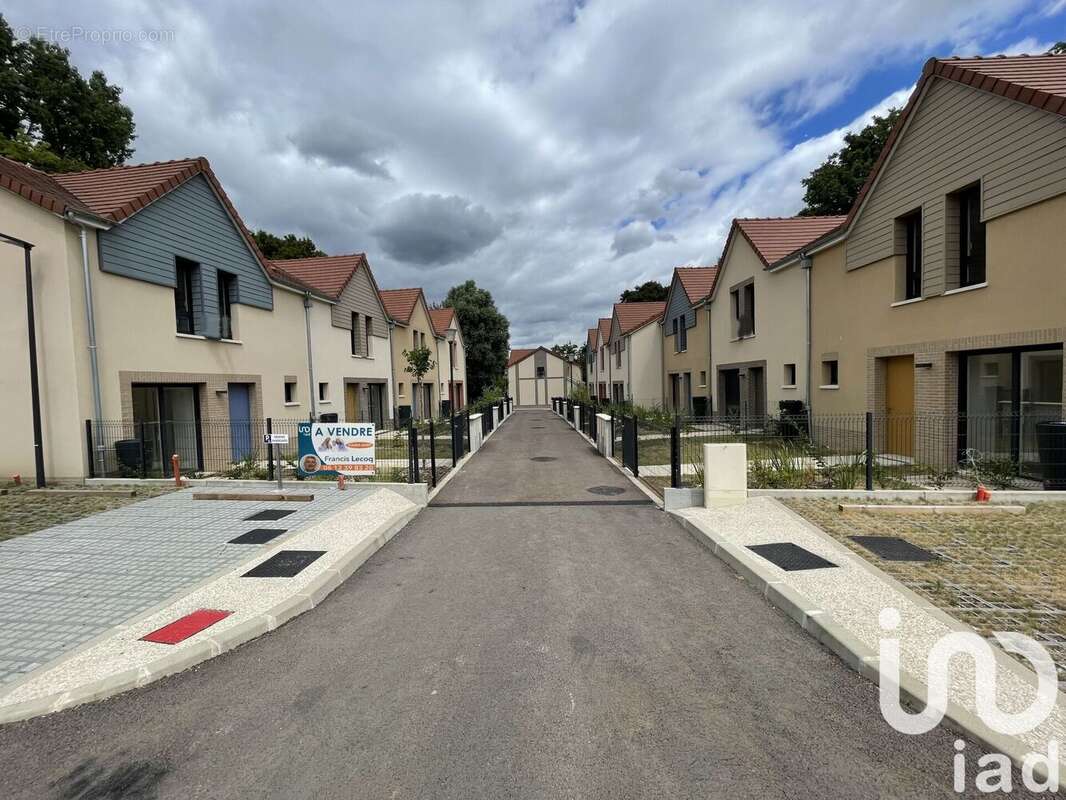 Photo 2 - Maison à LA QUEUE-EN-BRIE