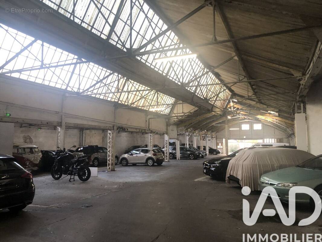 Photo 1 - Parking à BORDEAUX