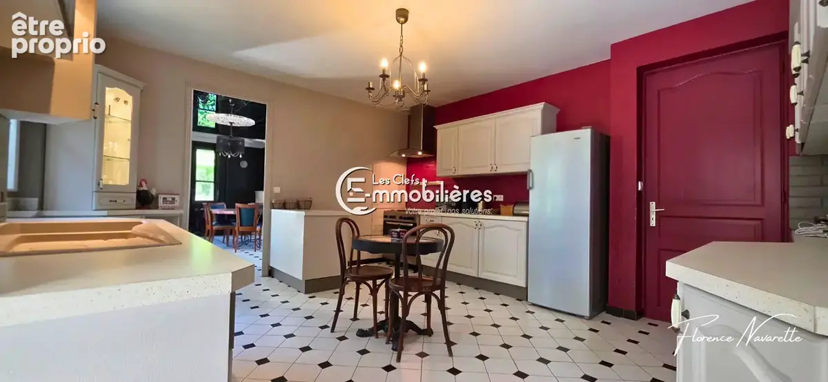 A VENDRE maison plain-pied de 174 m² 4 chambres piscine sans vis-à-vis - photo 9