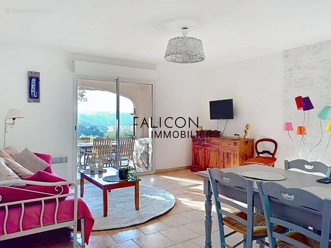 Maison à ESPARRON-DE-VERDON