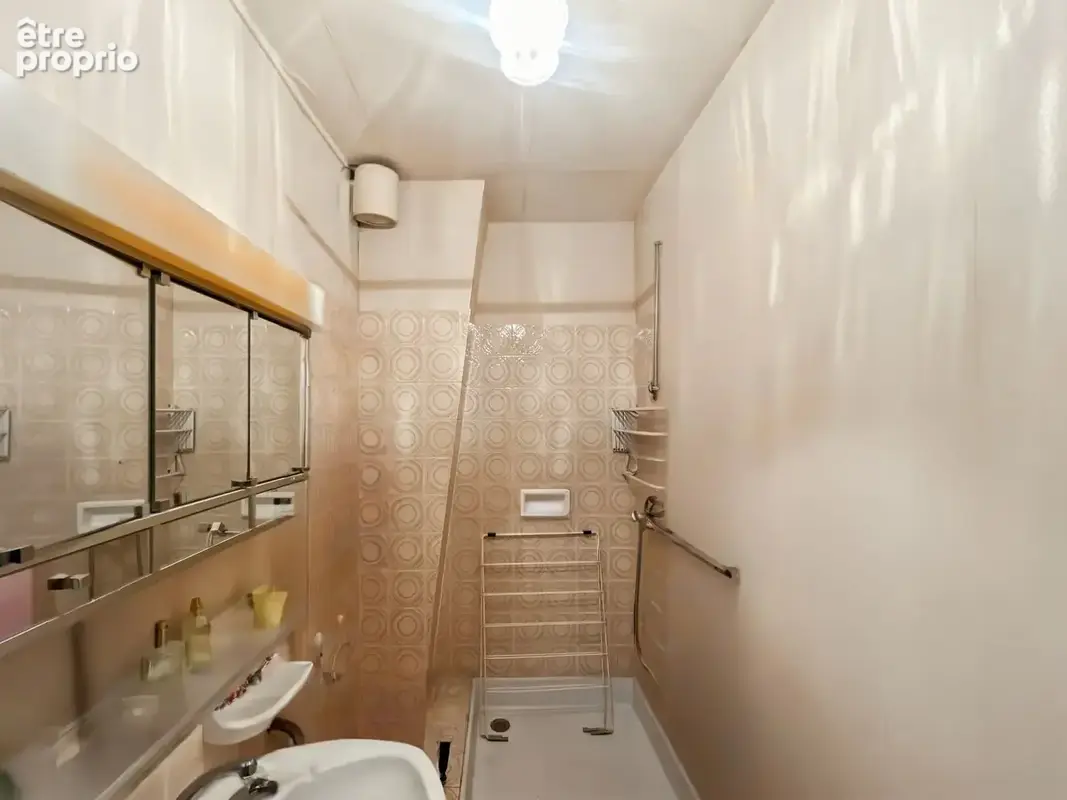 Paris 17e - batignolles / plaine monceau - 3 pièces 52,25 m² - double séjour - calme - ascenseur - photo 11