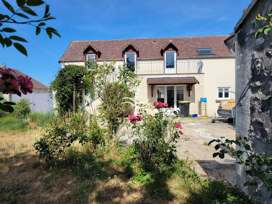 Maison 165 m² à Grainville-Langannerie  - photo 2