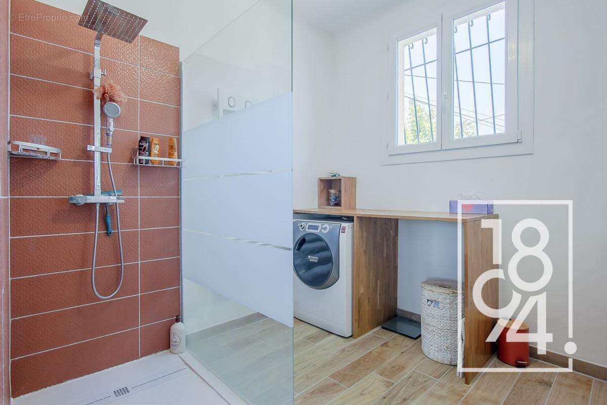 Appartement à PELISSANNE