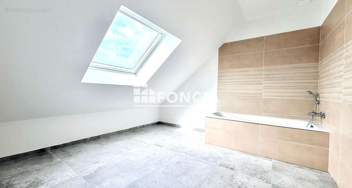 Maison neuve dans un lotissement à mettre à votre goût de 165.78m², 8 pièces, 6 chambres à La Flèche - photo 14