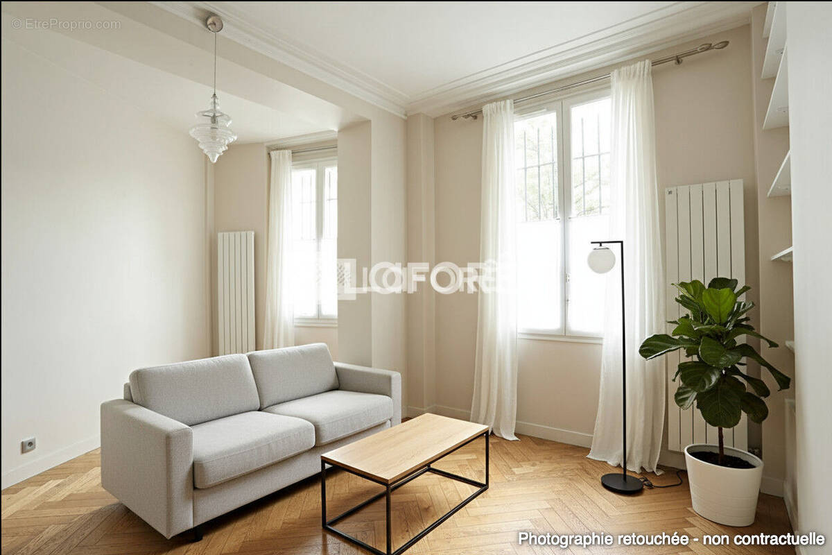 Appartement à PARIS-14E