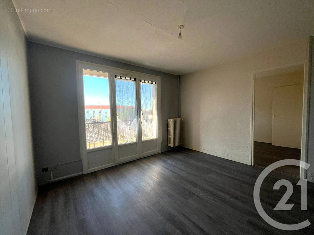 Appartement à JASSANS-RIOTTIER