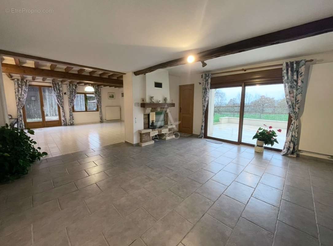 Maison à LE MELE-SUR-SARTHE