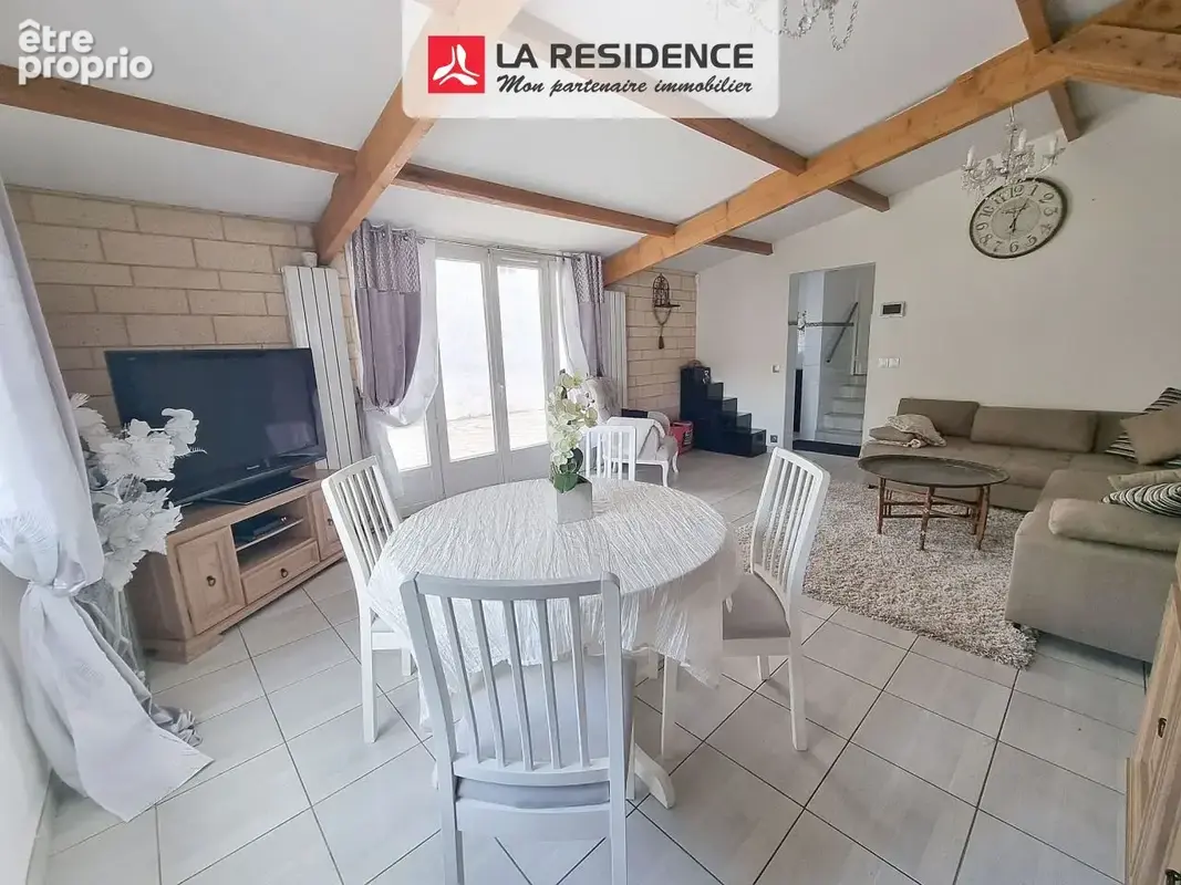 Maison 91 m² à Stains  - photo 2