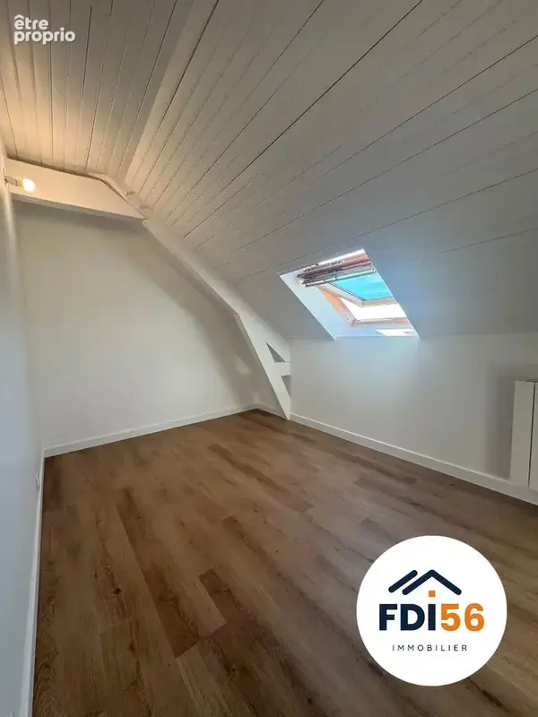 A vendre lorient - t3 entierement renove -dernier etage  - petite copropriete - photo 4