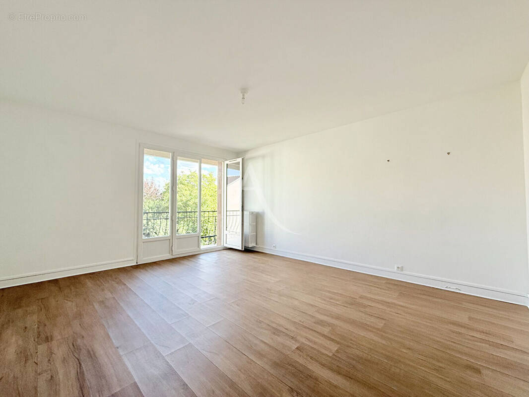 Appartement à NOGENT-SUR-MARNE