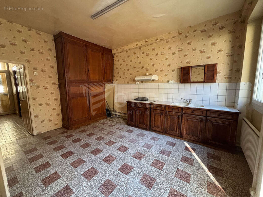 Maison à ANCY-LE-FRANC