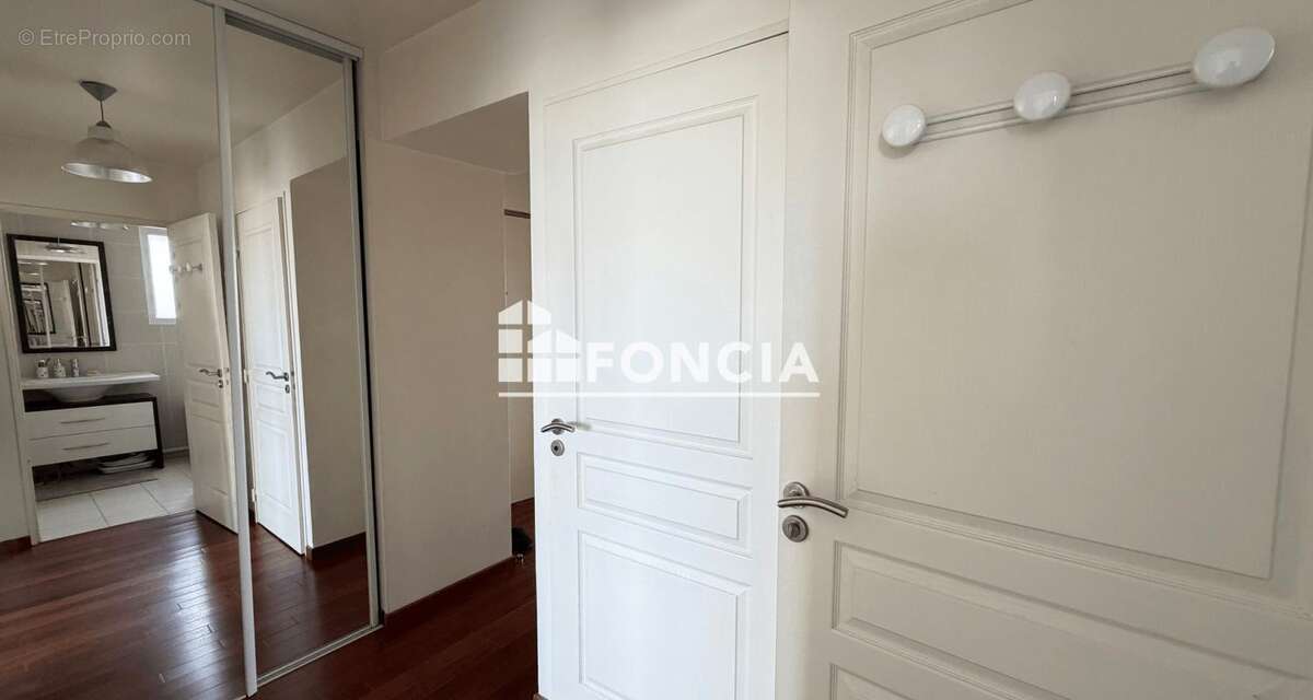Appartement à NANTERRE