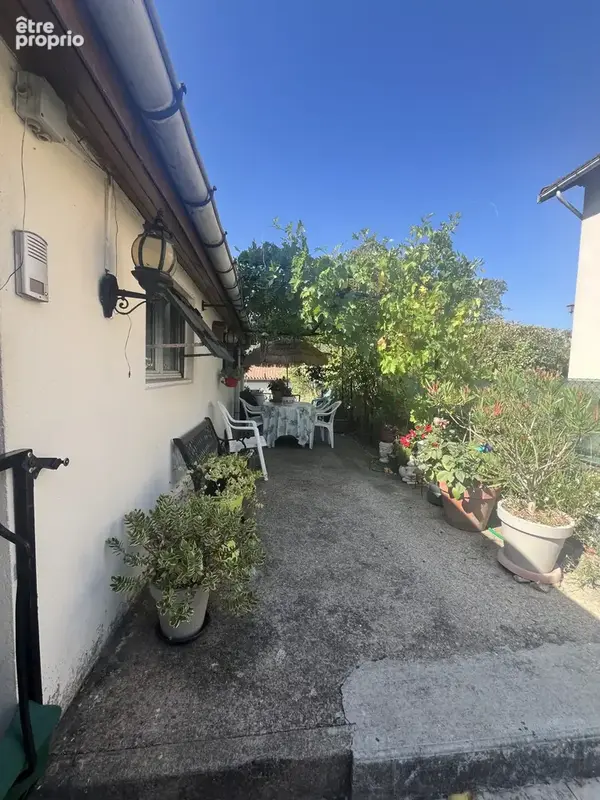 Maison de caractère avec appartement indépendant à Saint-Amans-Valtoret - photo 3
