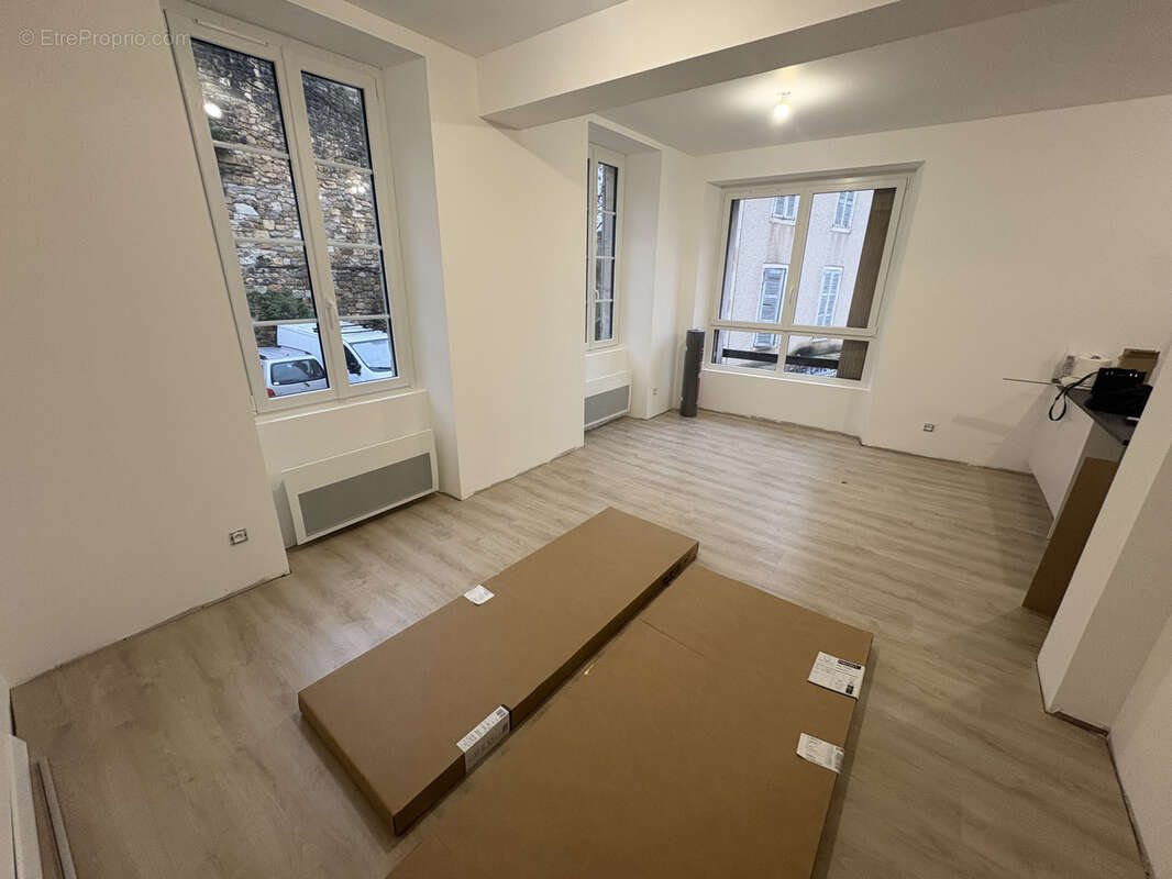 Appartement à PUY-L&#039;EVEQUE