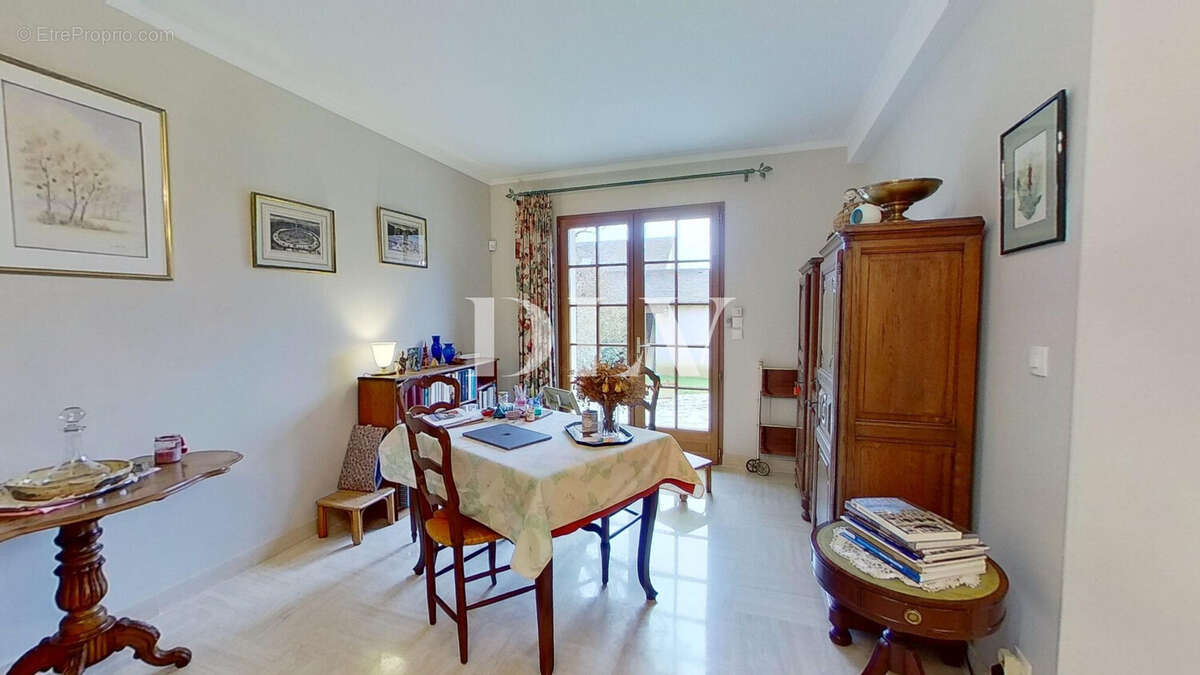 Maison à VULAINES-SUR-SEINE