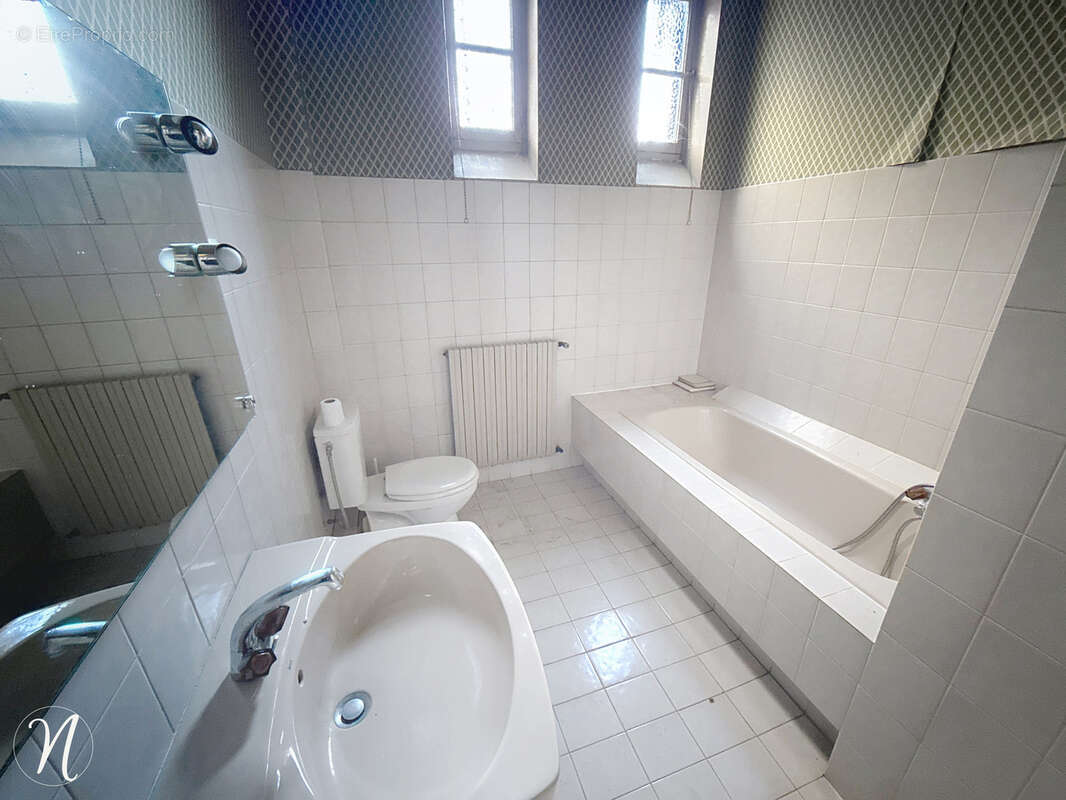 Maison de Ville Bourgeoise au Cœur de Saint-Chamond - photo 7