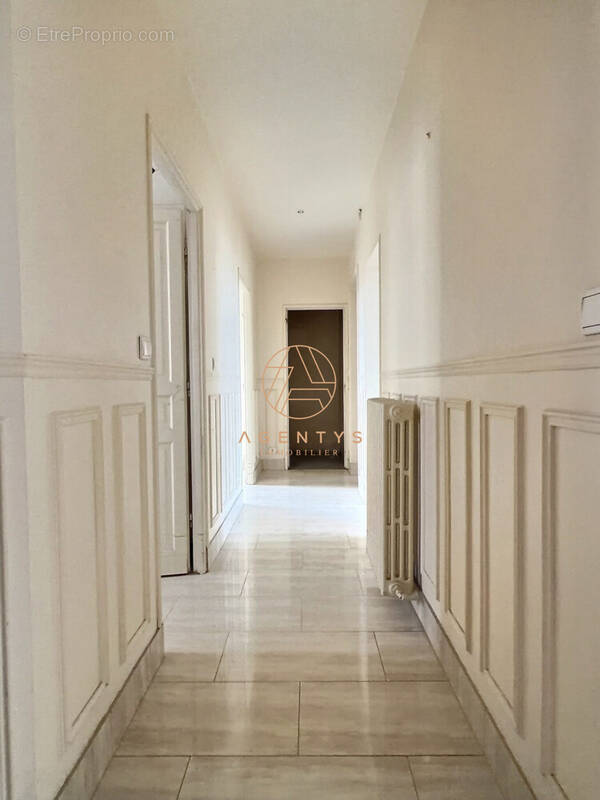 Appartement à SAINT-MAUR-DES-FOSSES