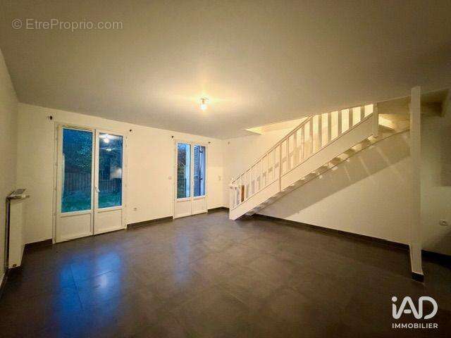 Photo 3 - Maison à CLAYE-SOUILLY