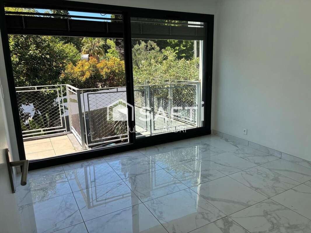 Photo 4 - Appartement à MARSEILLE-8E