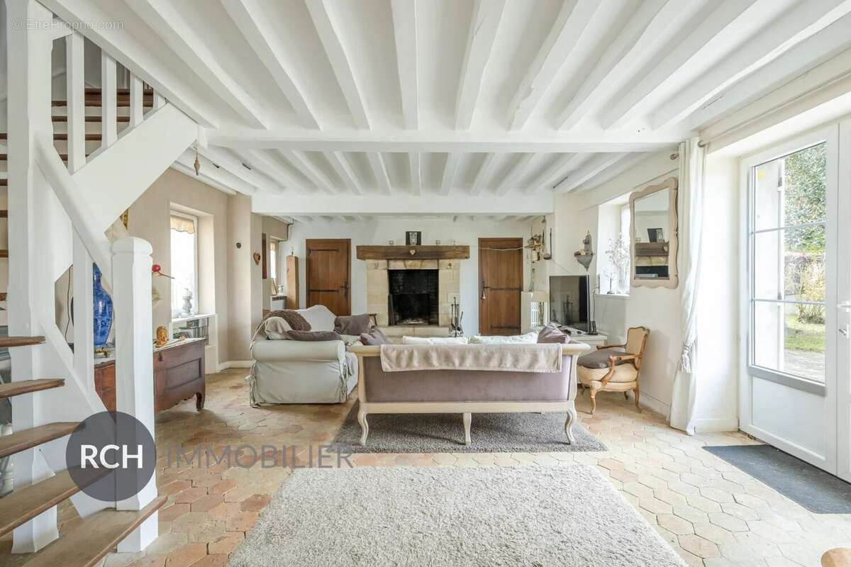 Maison à BAZAINVILLE