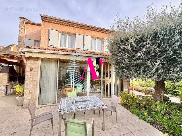 Maison à GRASSE