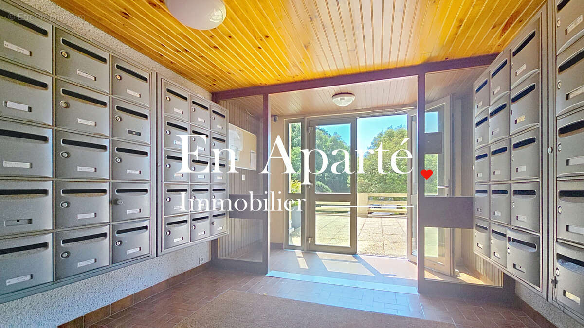 Appartement à DONVILLE-LES-BAINS