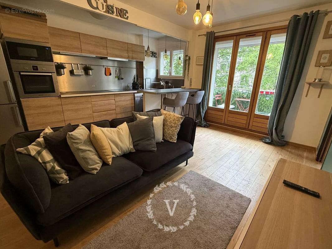 Appartement à PARIS-20E