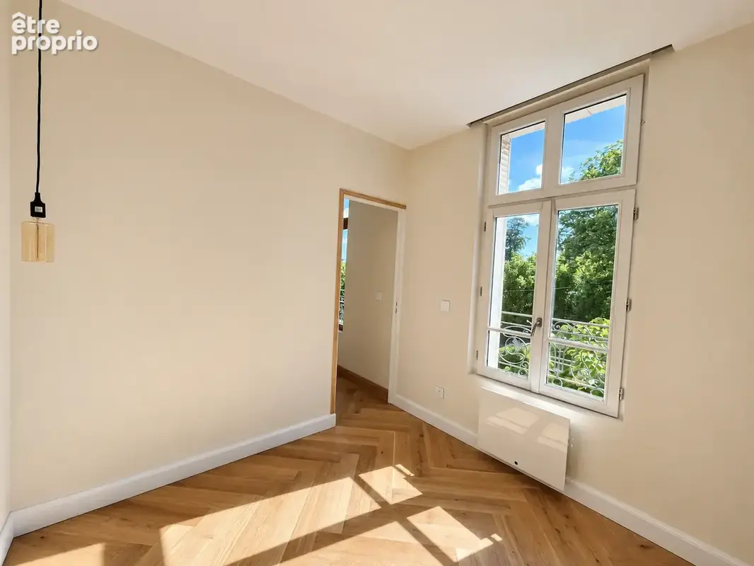 Appartement 2 pieces de charme entierement renové 27m2 + cave + parking - photo 6