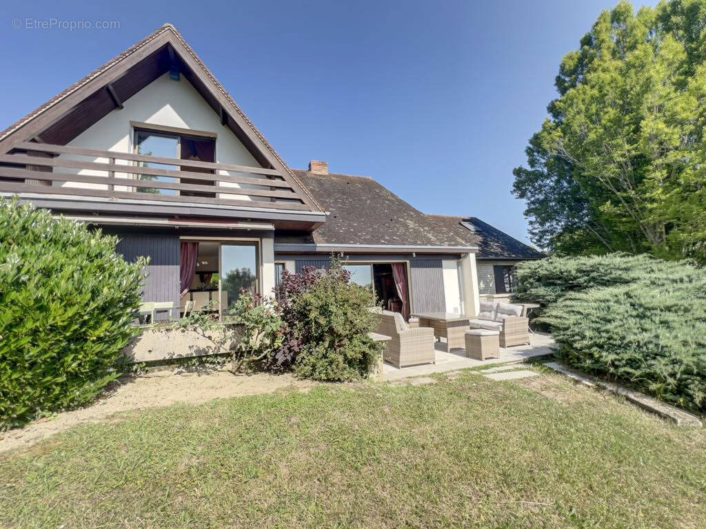 Maison à SAINT-AUBIN-CHATEAU-NEUF