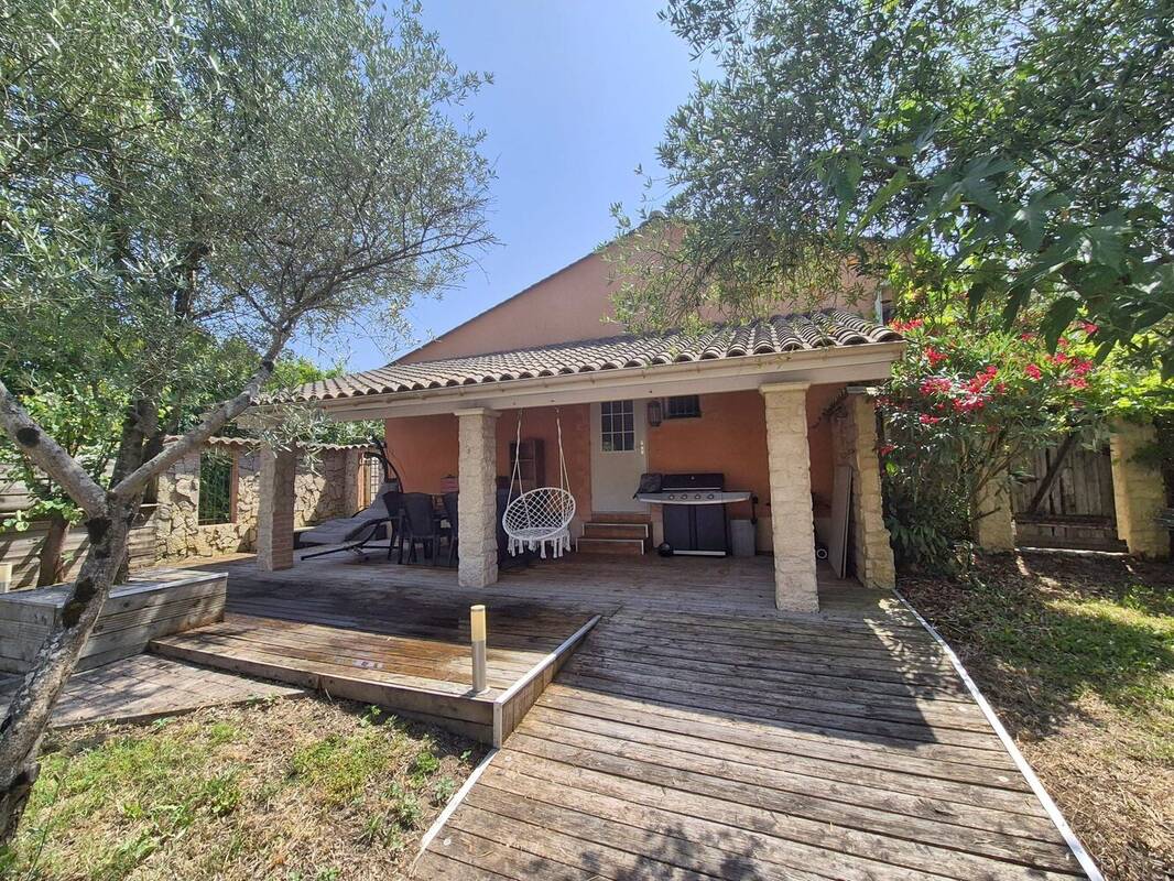 Maison à AMBARES-ET-LAGRAVE