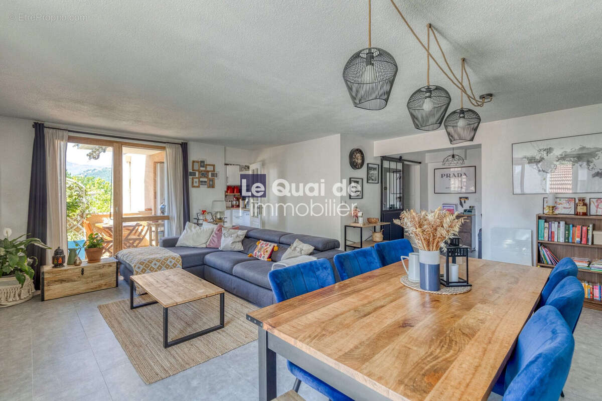 Appartement à MEYLAN