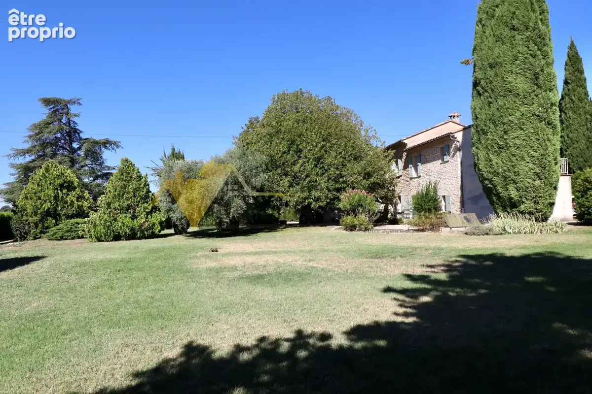 En Provence dans un écrin de fraîcheur et de verdure proche de Vaison la Romaine, Mas  de caractère sur grand  terrain arboré  a - photo 15