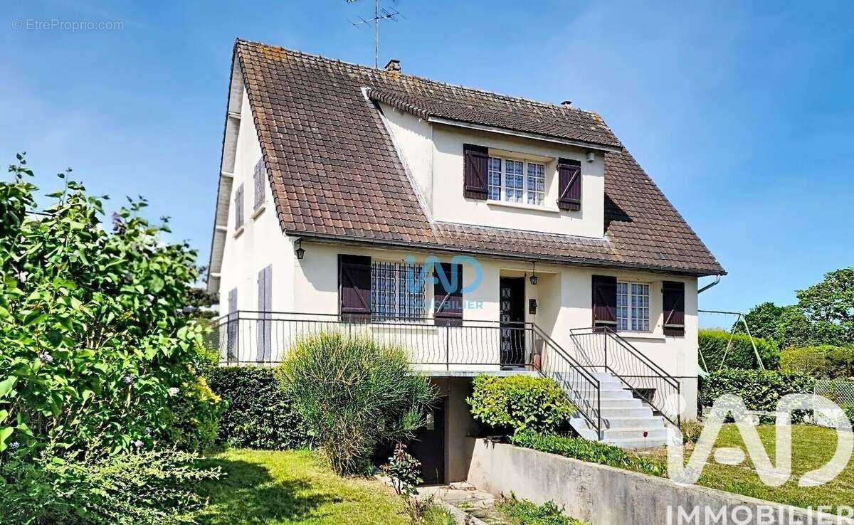 Photo 2 - Maison à SAINT-ETIENNE-DU-ROUVRAY