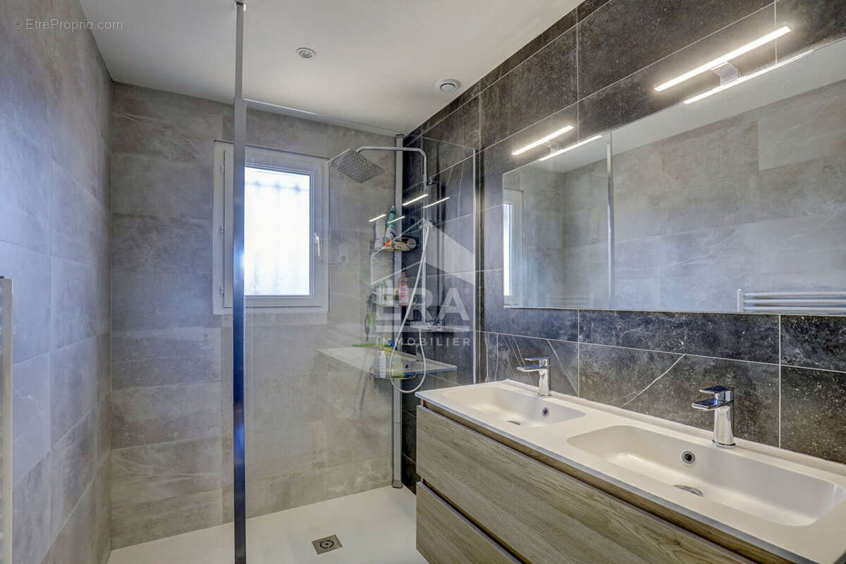 Maison à BRUGUIERES