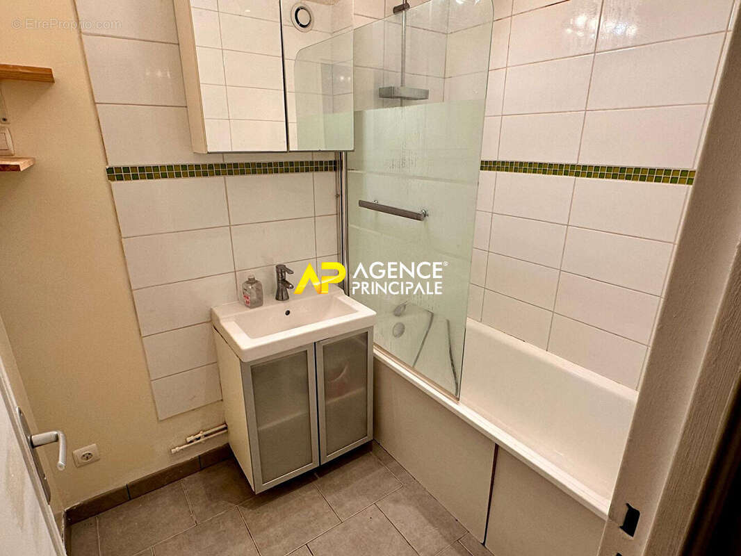 Appartement à SARTROUVILLE