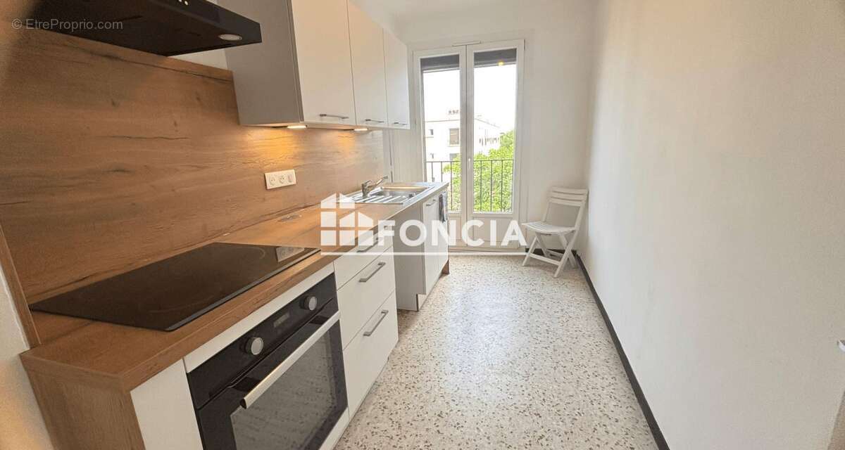 Perpignan saint assiscle t3  grand balcon ,parking et cave - photo 3