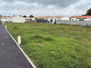 Terrain à SAINT-JUST-LUZAC