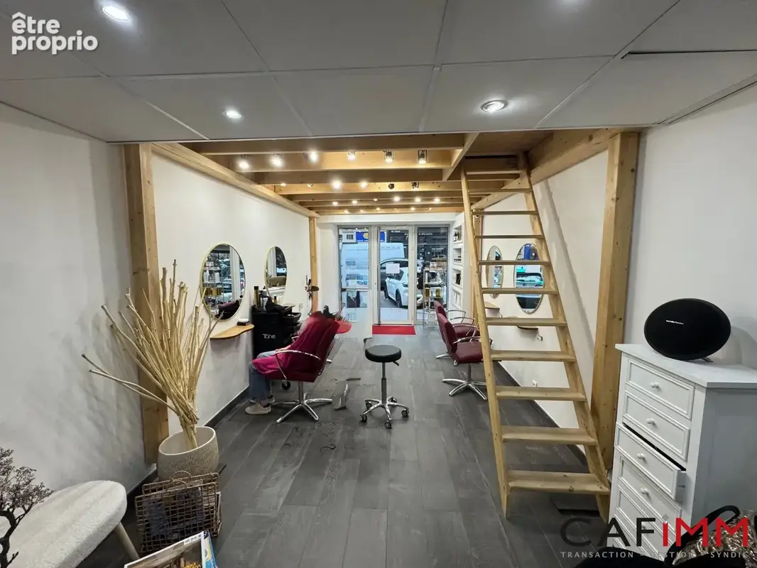 Commerce 41 m² à Lyon-6e  - photo 2