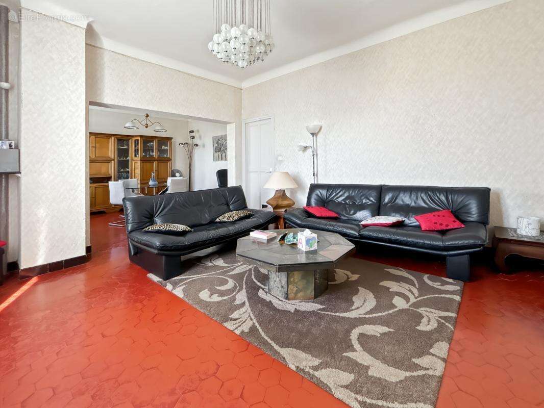 Maison à CHATEAU-ARNOUX-SAINT-AUBAN
