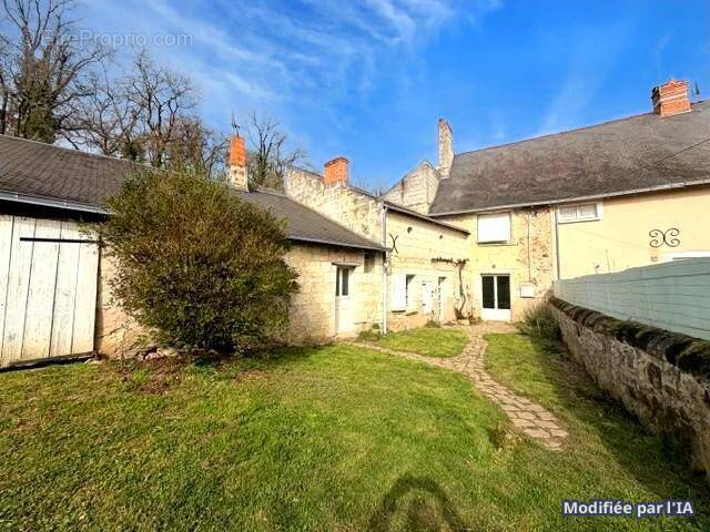 Maison à CHENEHUTTE-TREVES-CUNAULT
