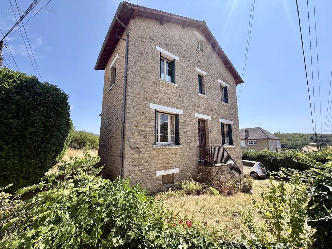 Maison individuelle à Saint-Honoré-les-Bains - photo 2