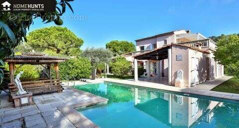 Maison 200 m² à Villefranche-Sur-Mer  - photo 3