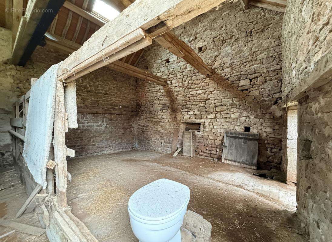 Grange indépendante de 73 m2 au sol - photo 6
