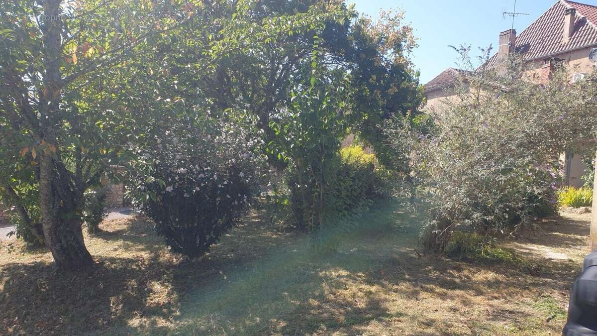 Maison à SAINT-PARDOUX-ET-VIELVIC